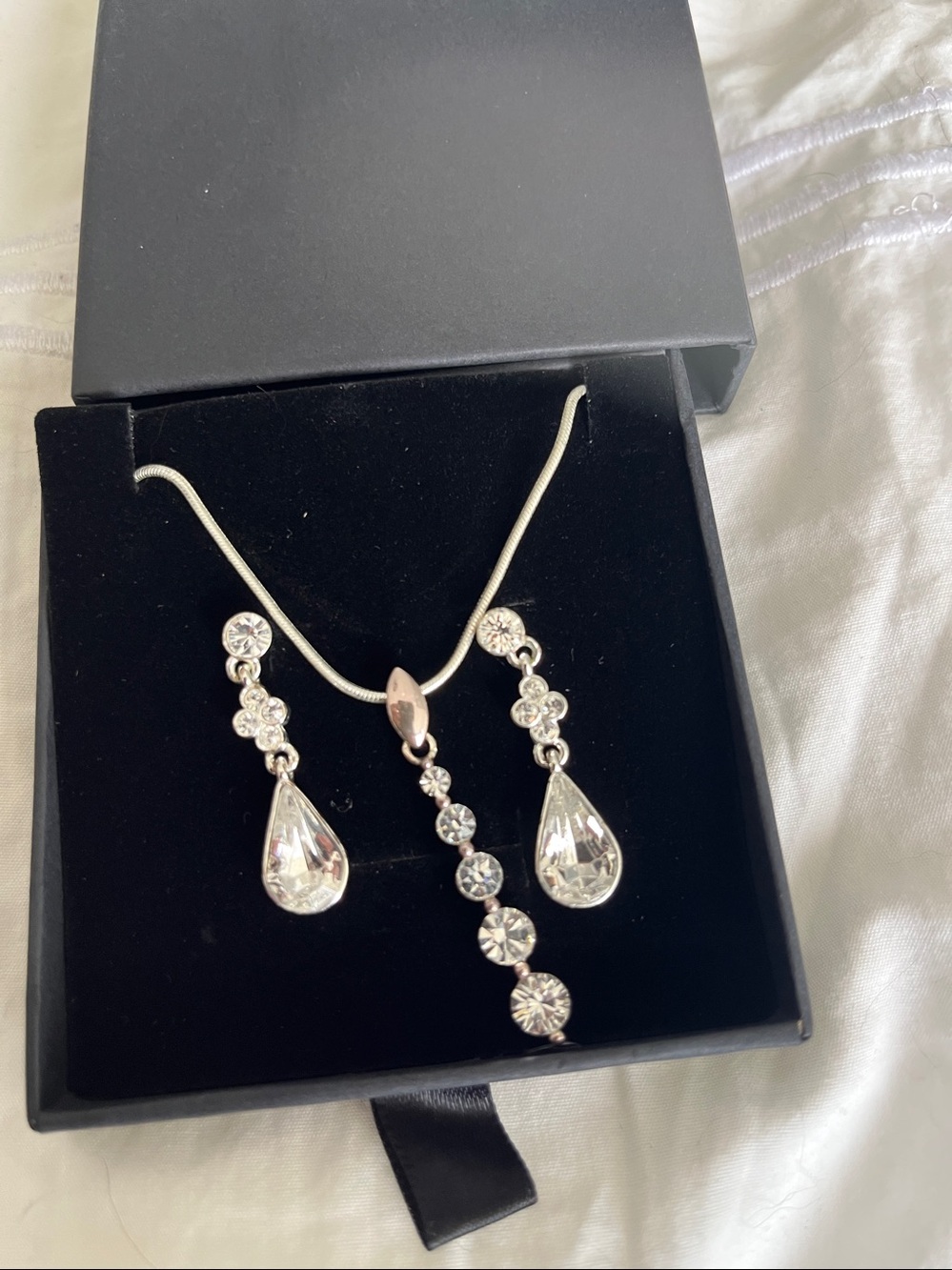 Silver-tone Costume jewelry set